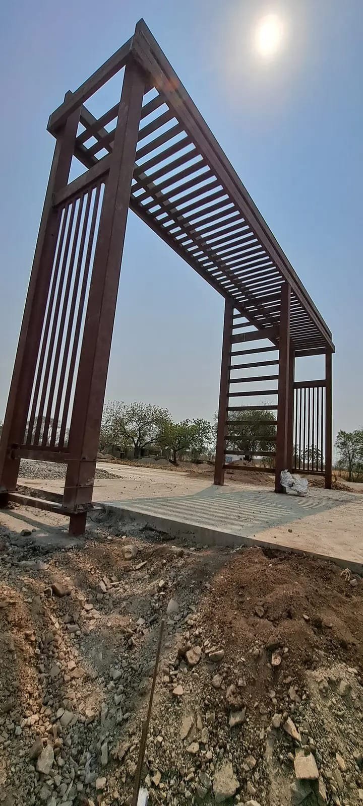 Entrance steel framework